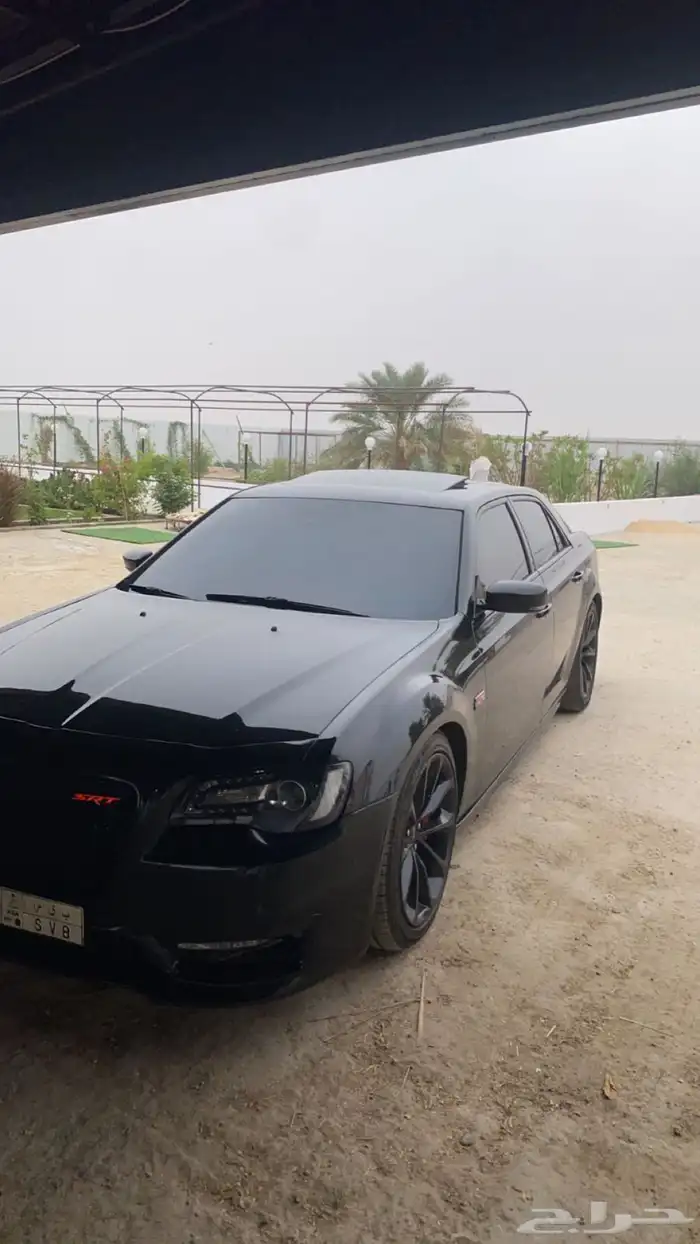 كرايزلر SRT 8 للبيع 10