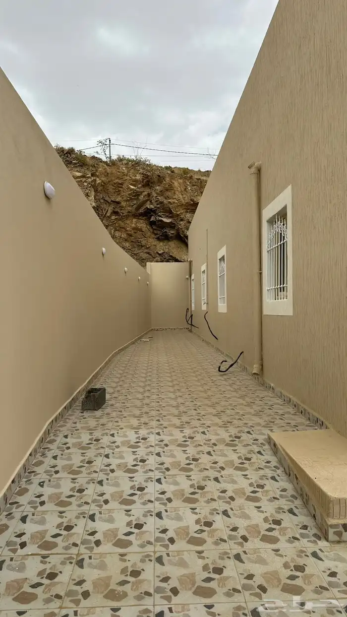 شقة فاخرة جديدة للإيجار الباحة مخطط جدرة الجديد ( الواحة ) 1