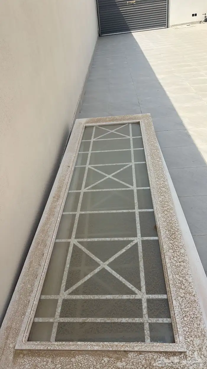 باب خشب وقزاز 1