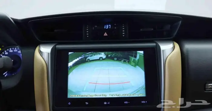 تتوفر فئات تويوتا فورتشنر لمبيعات البنوك ديزل بنزين ربح 0.35 18