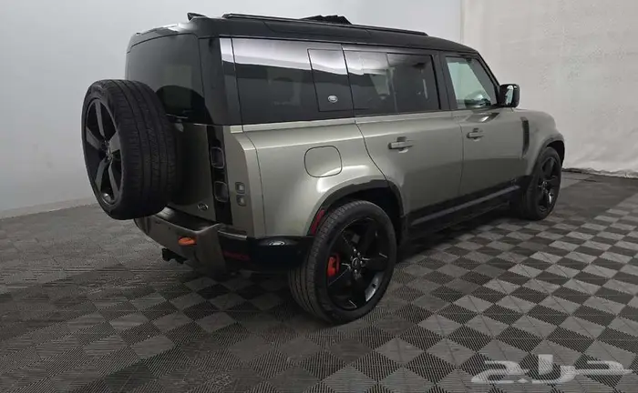 داخل جملي Land Rover Defender 110 X 3