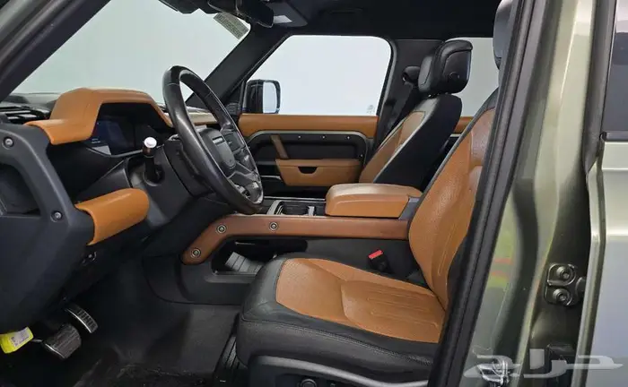 داخل جملي Land Rover Defender 110 X 8