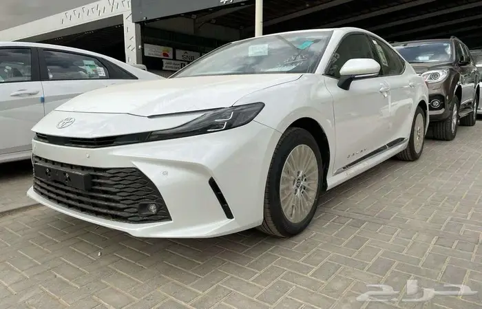 تويوتا كامري نص فل 2025 كاش قسط ايجار منتهي بالتمليك 0