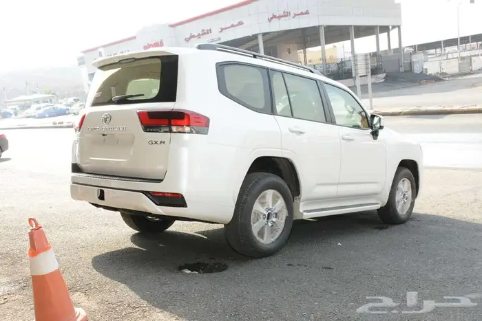 تويوتا لاندكروزر 2025 GXR L2 بنزين بالنقد والتقسيط 3