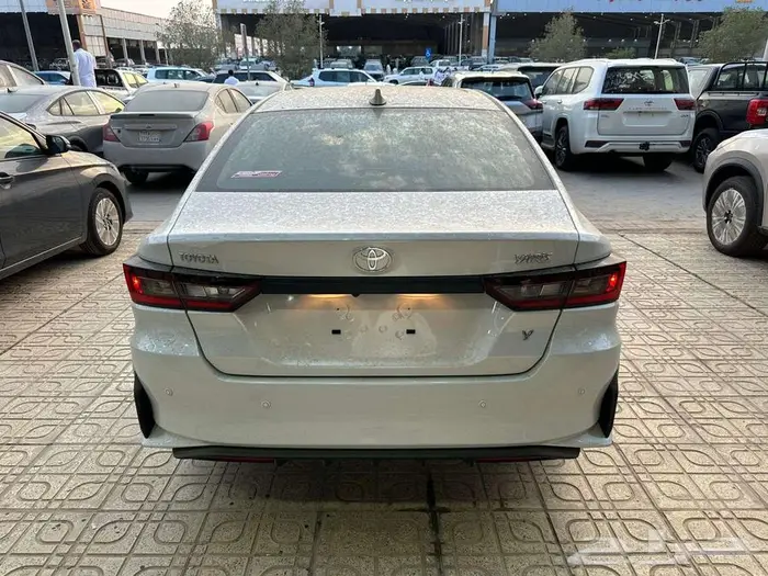 تويوتا يارس استندر y بنزين 2026 6