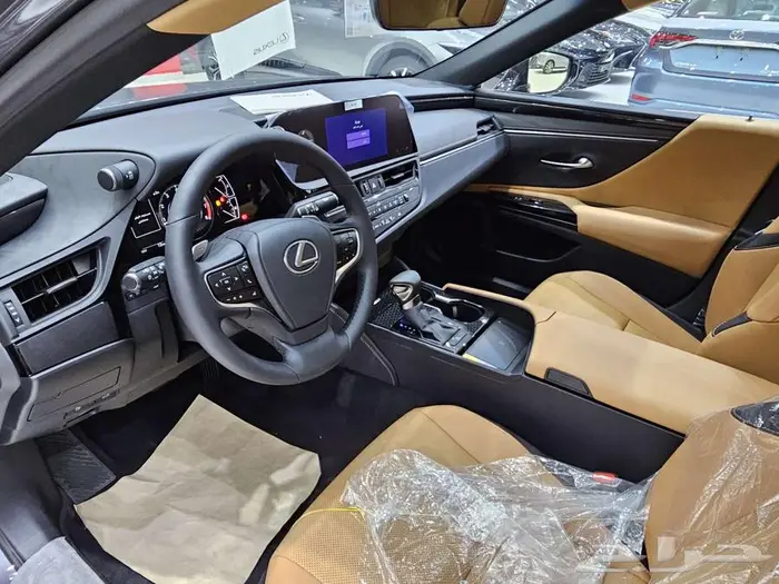 لكزس Es250AA بنزين موديل 2025 17