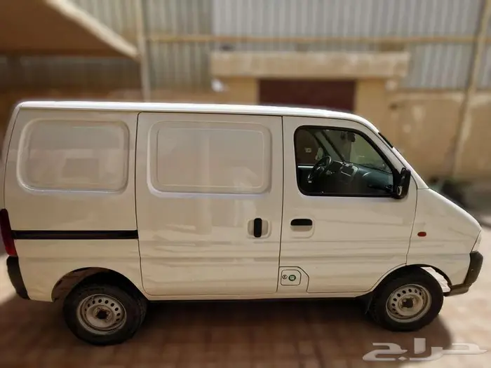 فان سوزوكي ايكو 2023 للبيع 2