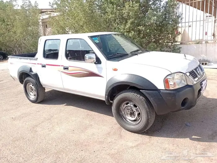 نيسان ددسن موديل 2012 2