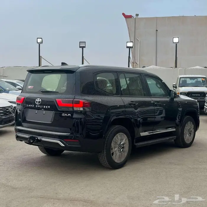 تويوتا جيكسار 3 بنزين 2025 اللون ابيض اقل الاسعار 0