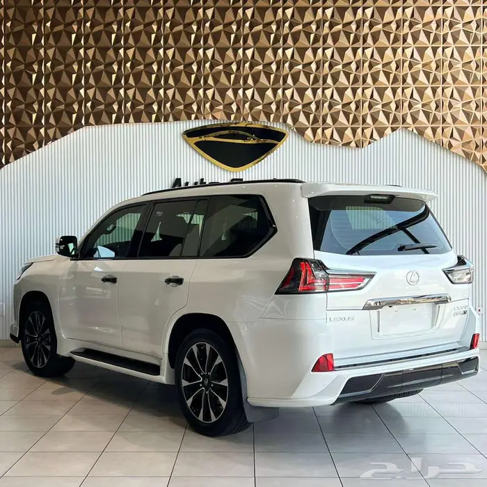 LEXUS LX 570s BLACK EDITION 2021 WHITE 5