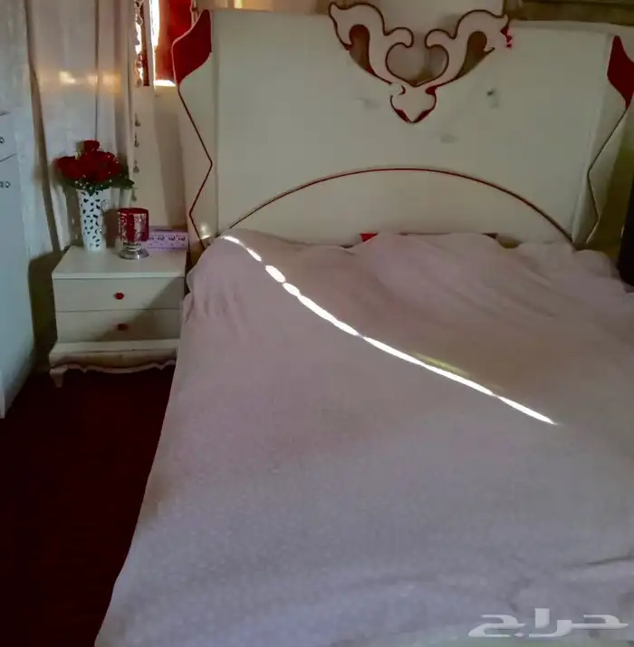 غرف نوم وكنب للبيع 0