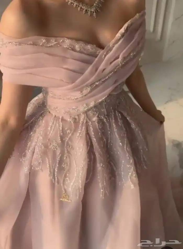 فستان غير ملبوس مقاس L 0