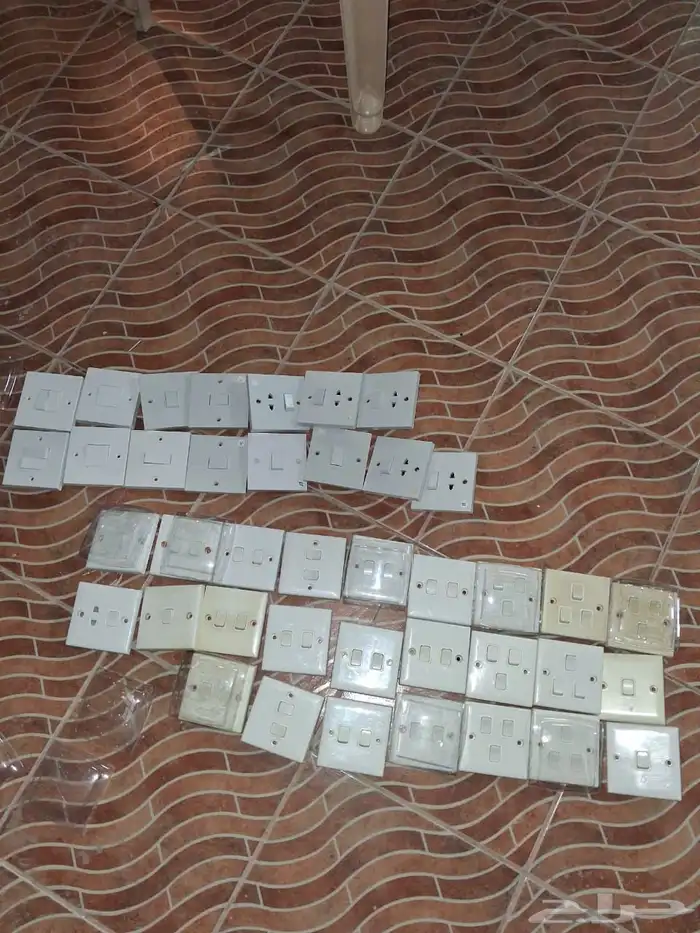 مفاتيح كهرباء مستعمله 40 0