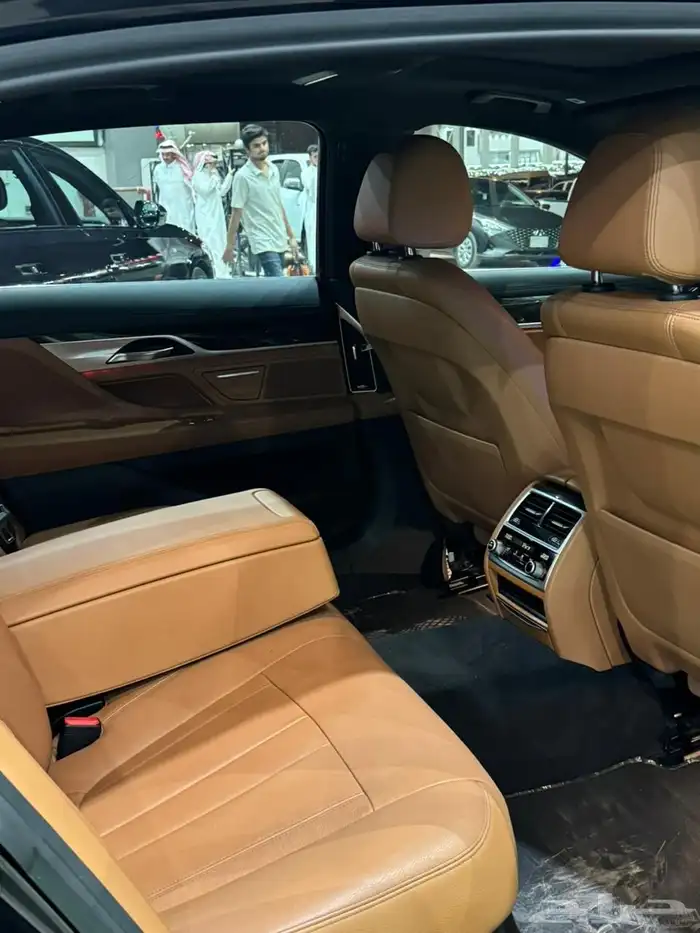 BMW 740 2017 1
