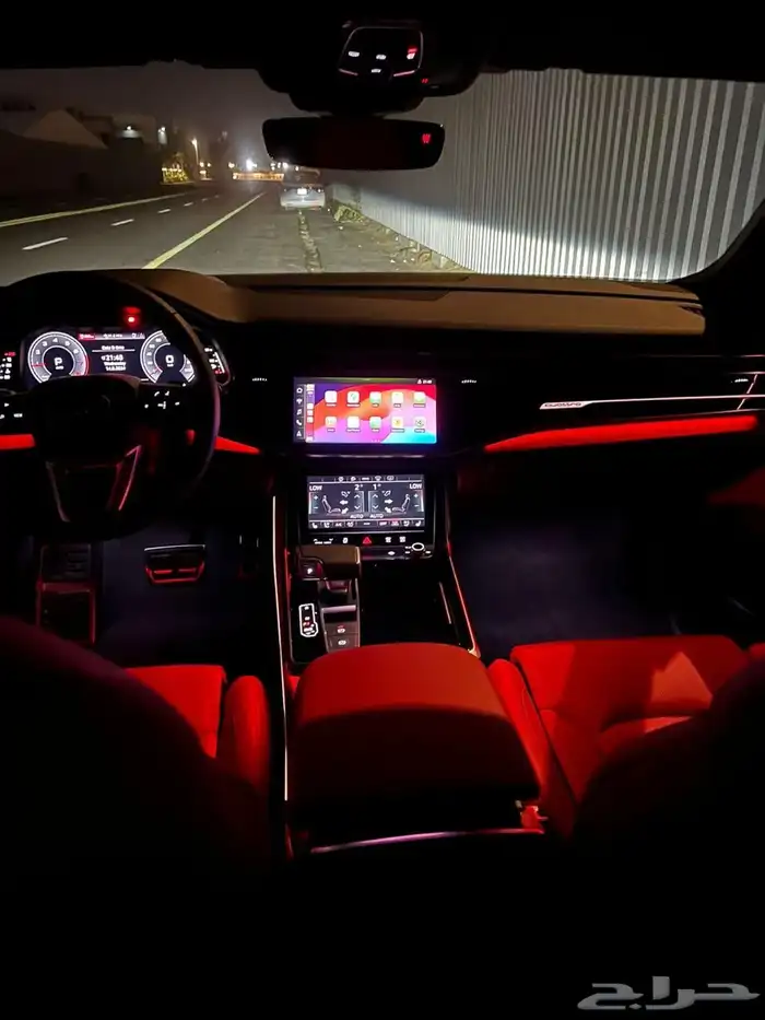 أودي Q8 قمة النظافة بحالة الوكالة 32