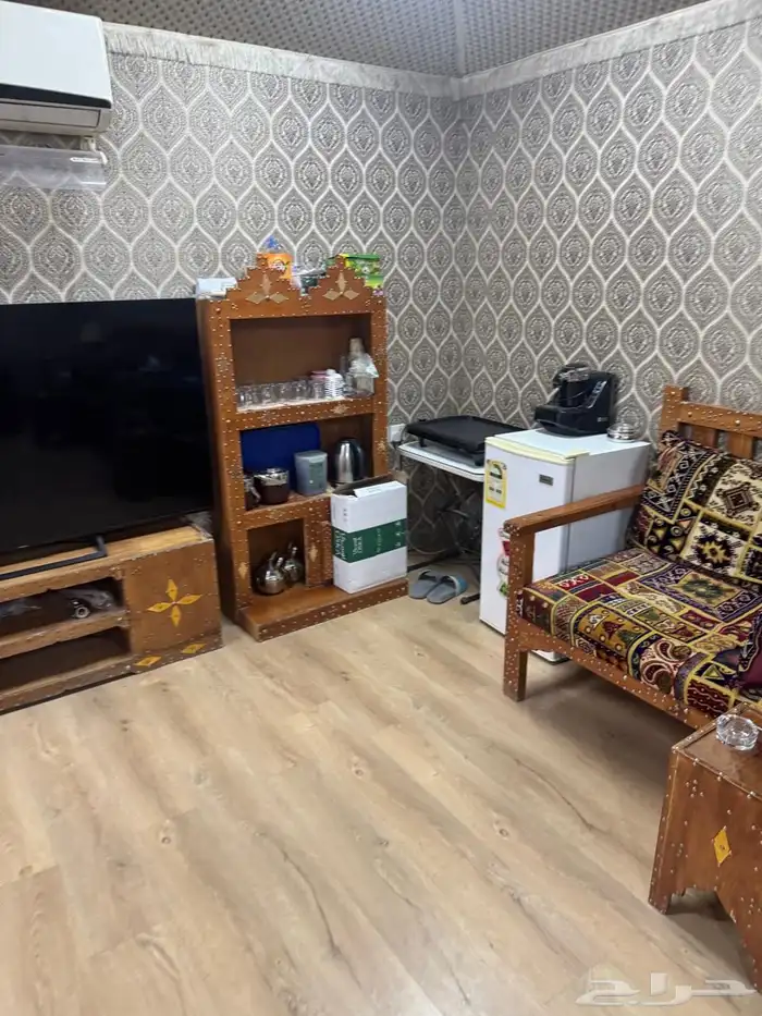خيمة مع محتوياتها والاغراض 2