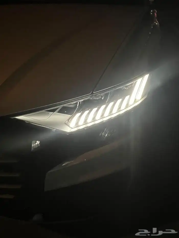 أودي Q8 قمة النظافة بحالة الوكالة 33