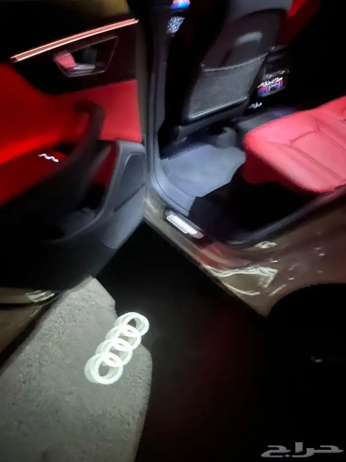 أودي Q8 قمة النظافة بحالة الوكالة 27