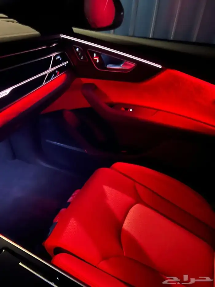 أودي Q8 قمة النظافة بحالة الوكالة 23