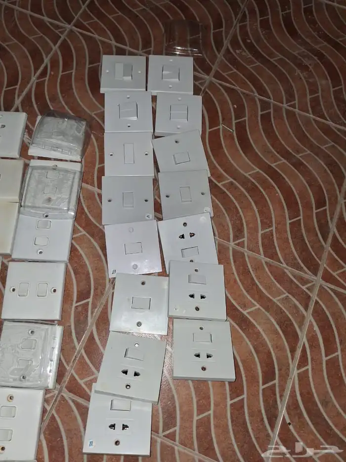 مفاتيح كهرباء مستعمله 40 2
