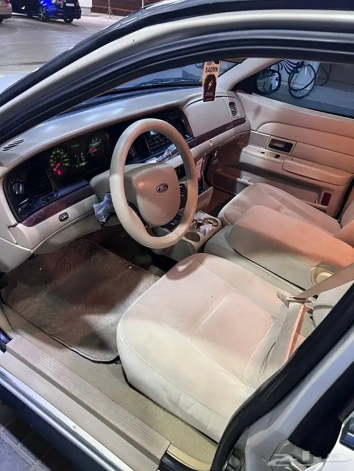 فورد كروان فكتيوريا سعودي مدني 2011 3