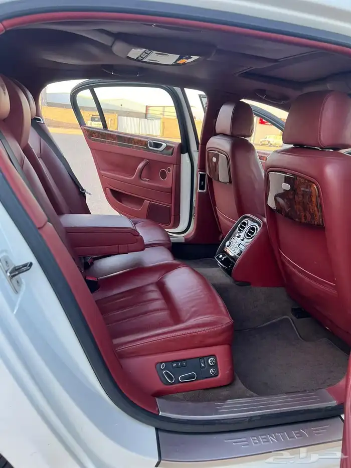 بنتلي 2013 9
