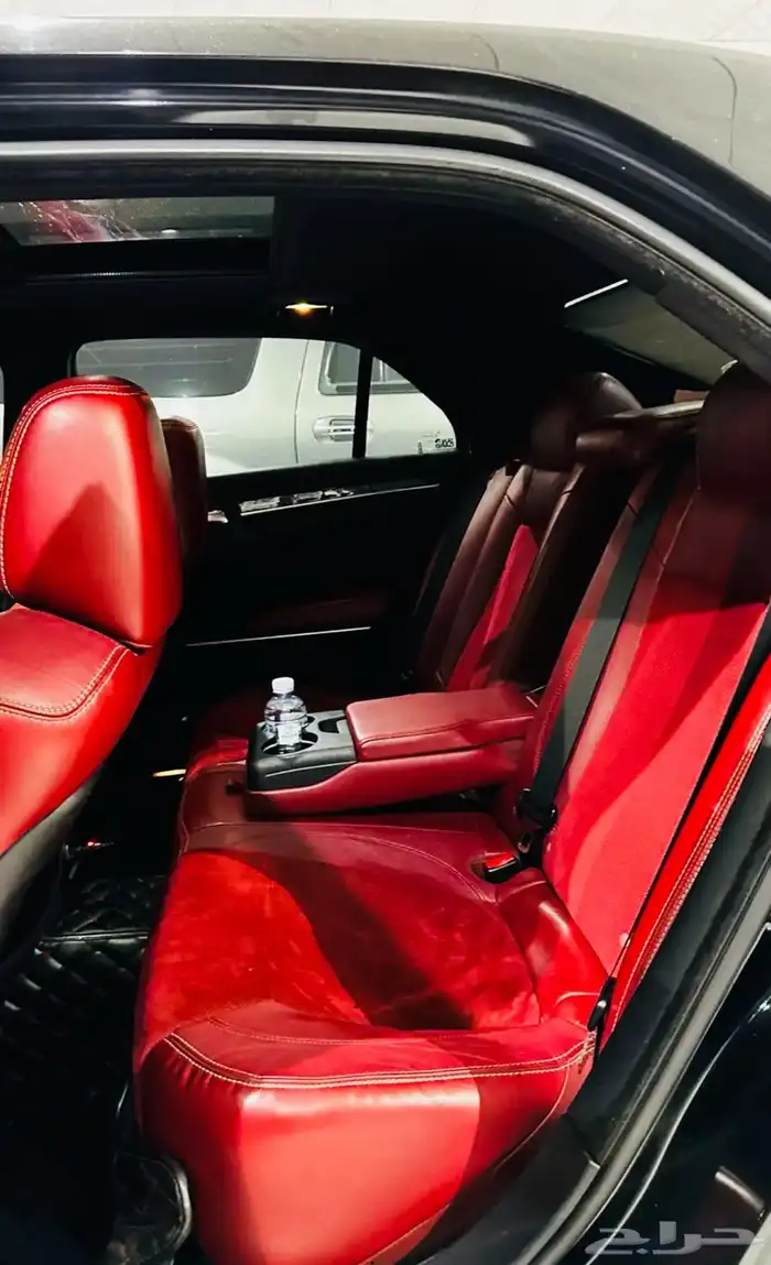 كرايزلر SRT 8 للبيع 6