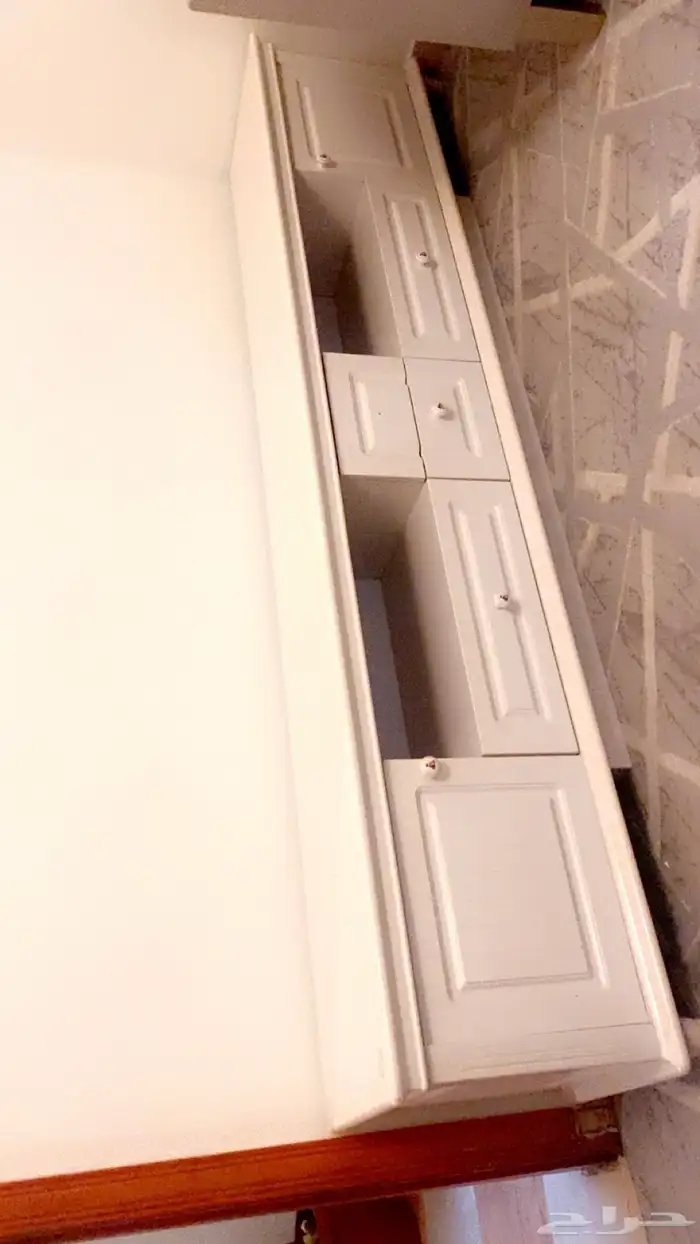 طاولة تلفاز نظيفة بالطايف 0