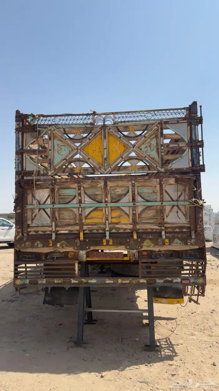 صندوق لوري عايدي نظيف 2