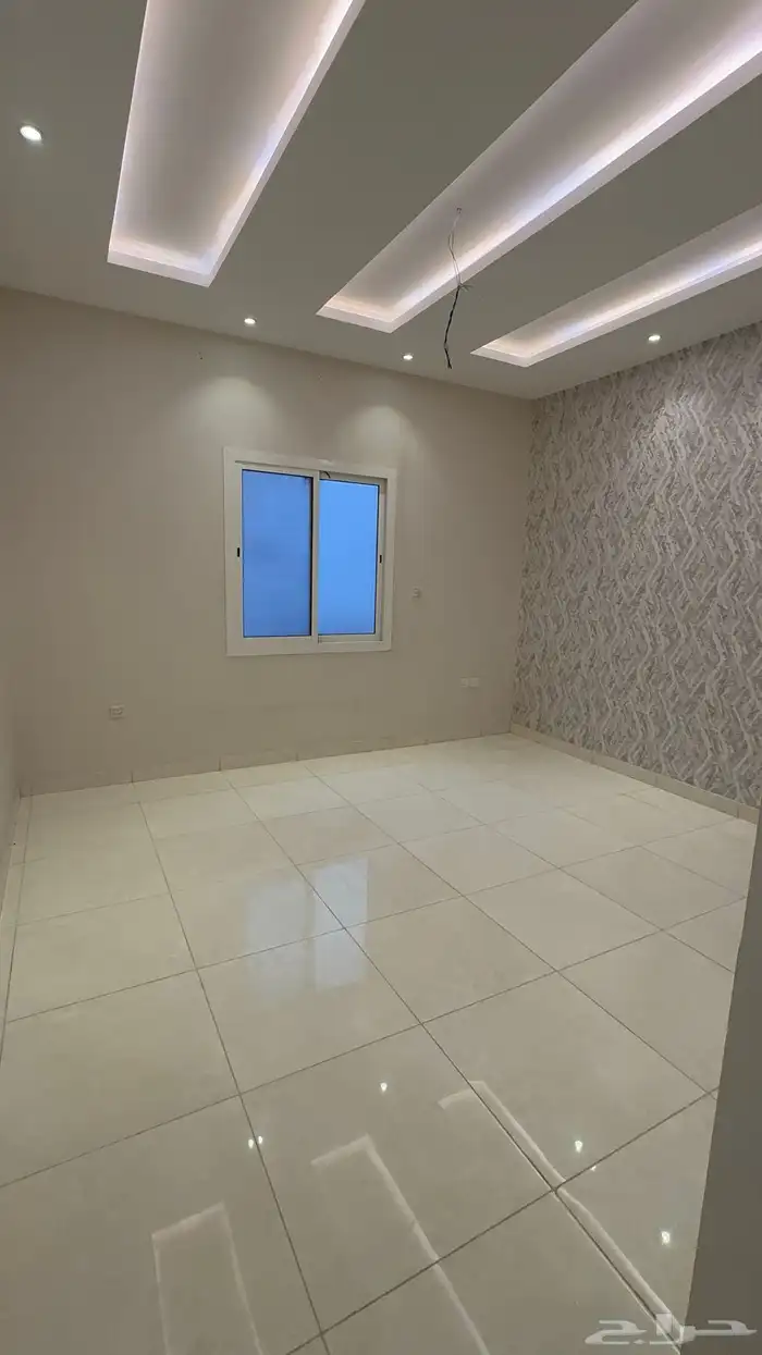 شقة بحي الورود 6 غرف مساحة 230 للإيجار 65 ألف 4