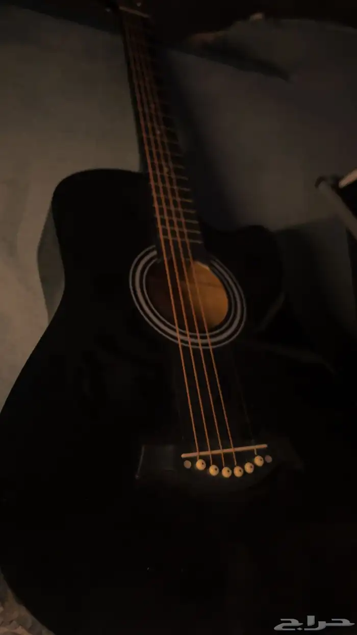 قيتار اسود 1