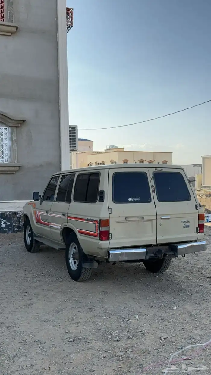 صالون لاندكروزر 85 5