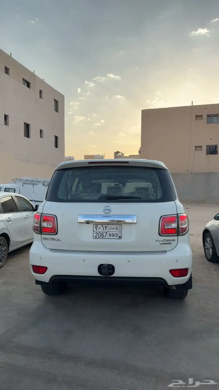 نيسان باترول بلاتينيوم 2017 400 3