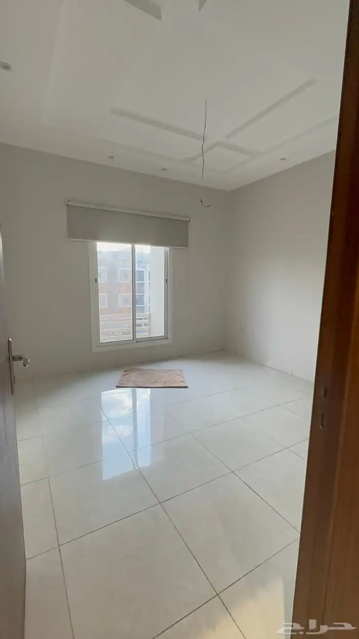 شقة بحي الورود 6 غرف مساحة 230 للإيجار 65 ألف 12