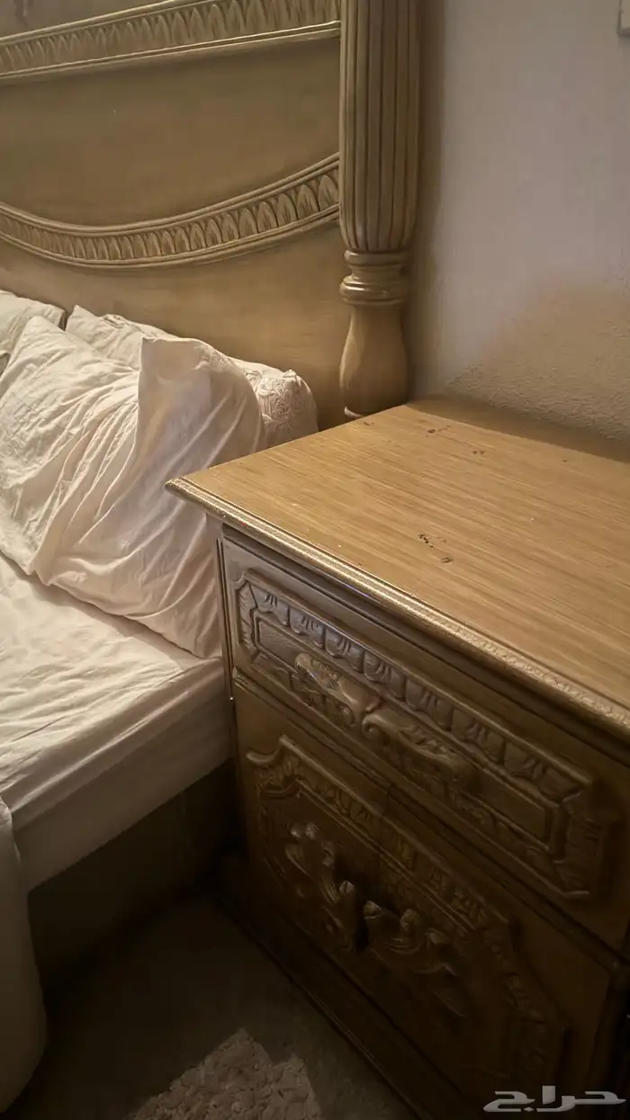 غرفة نوم و كنب و نجفه ممتازه 1