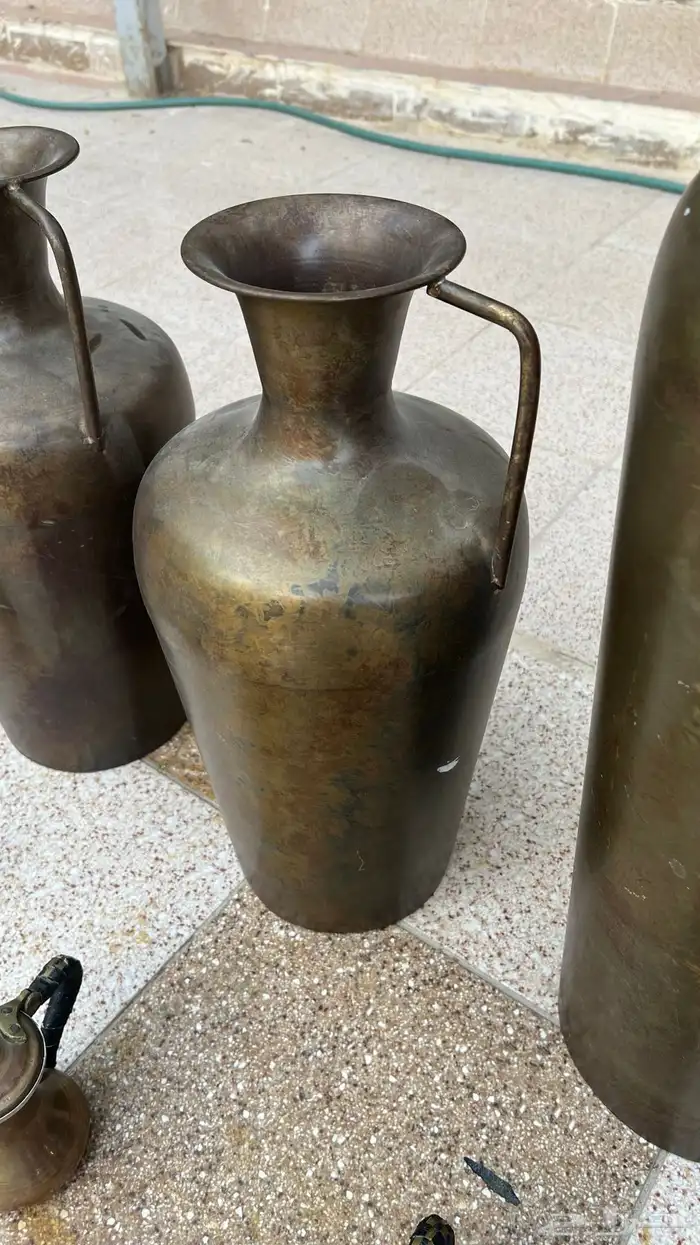 مقتنيات دلال سوريه مع قرب معدن وأباريق ابو تاج هنديه 12