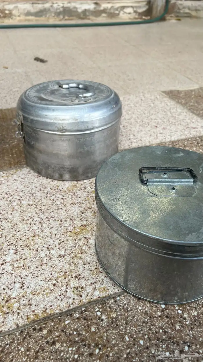 مقتنيات دلال سوريه مع قرب معدن وأباريق ابو تاج هنديه 15