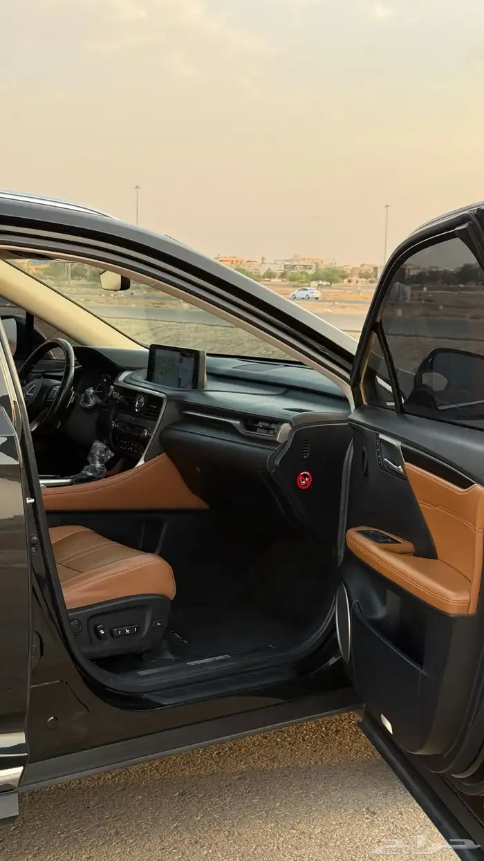 لكزس RX2021 فل كامل شرط 21