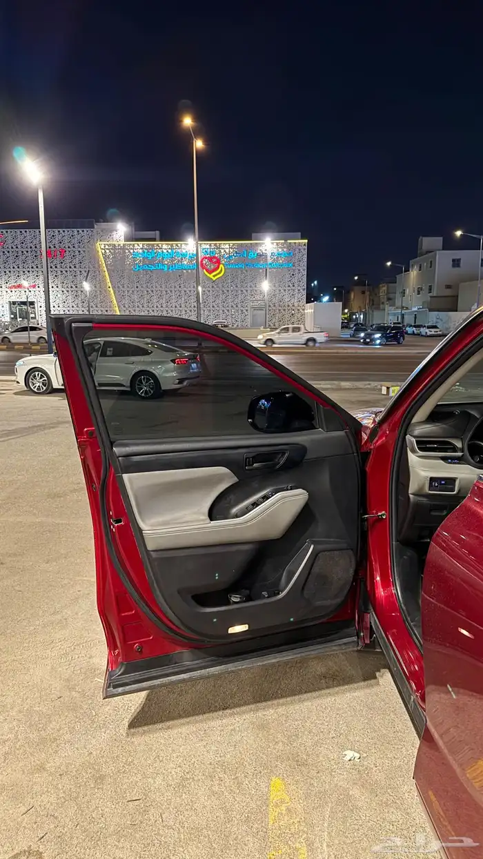 هايلاندر للبيع أو التقبيل 14