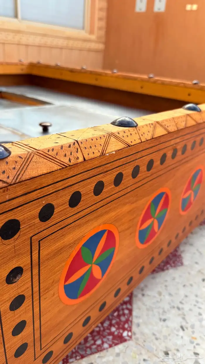 منقل خشب تفصيل مع نقش قديم 5