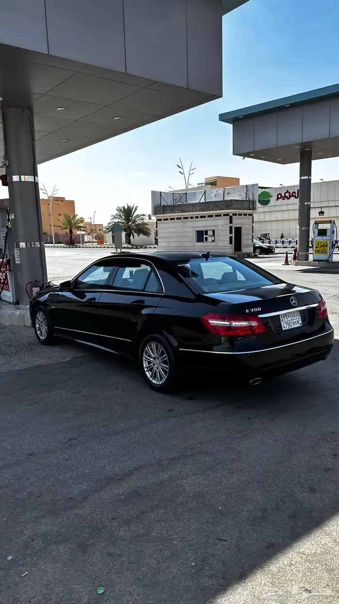 مرسيدس e300 2010 1
