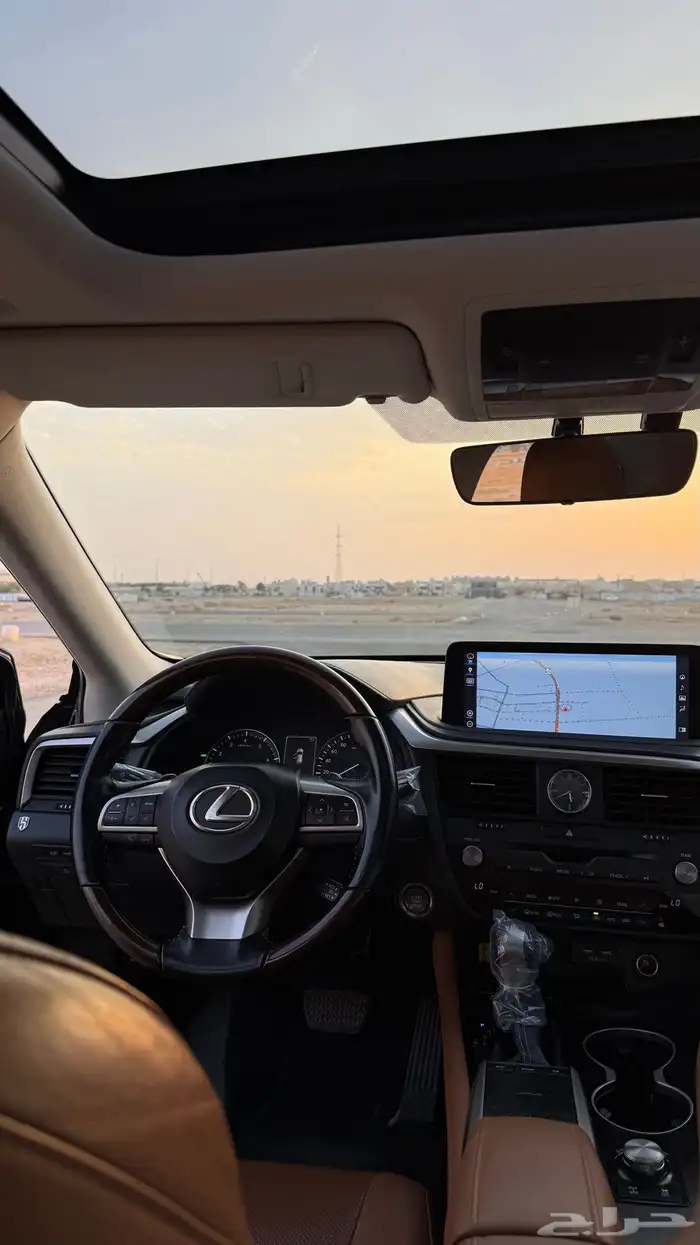 لكزس RX2021 فل كامل شرط 10