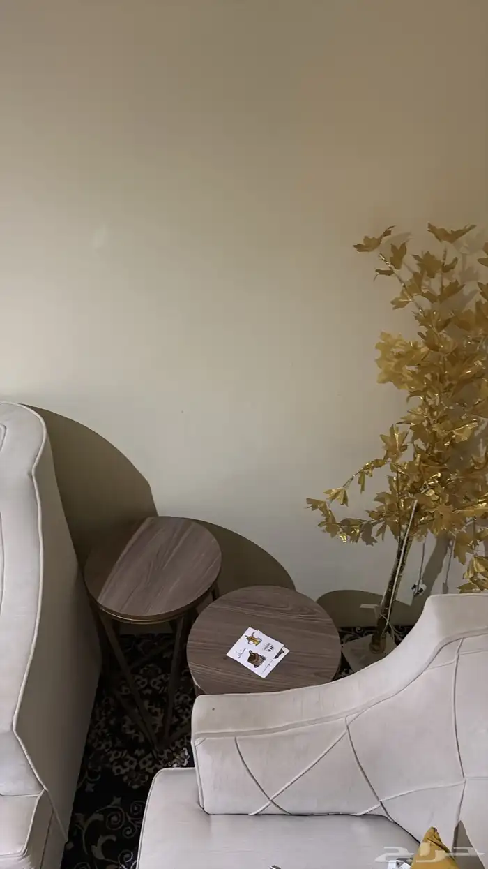 كنب استخدام اقل من سنه نظيف وجديد على السوم 4