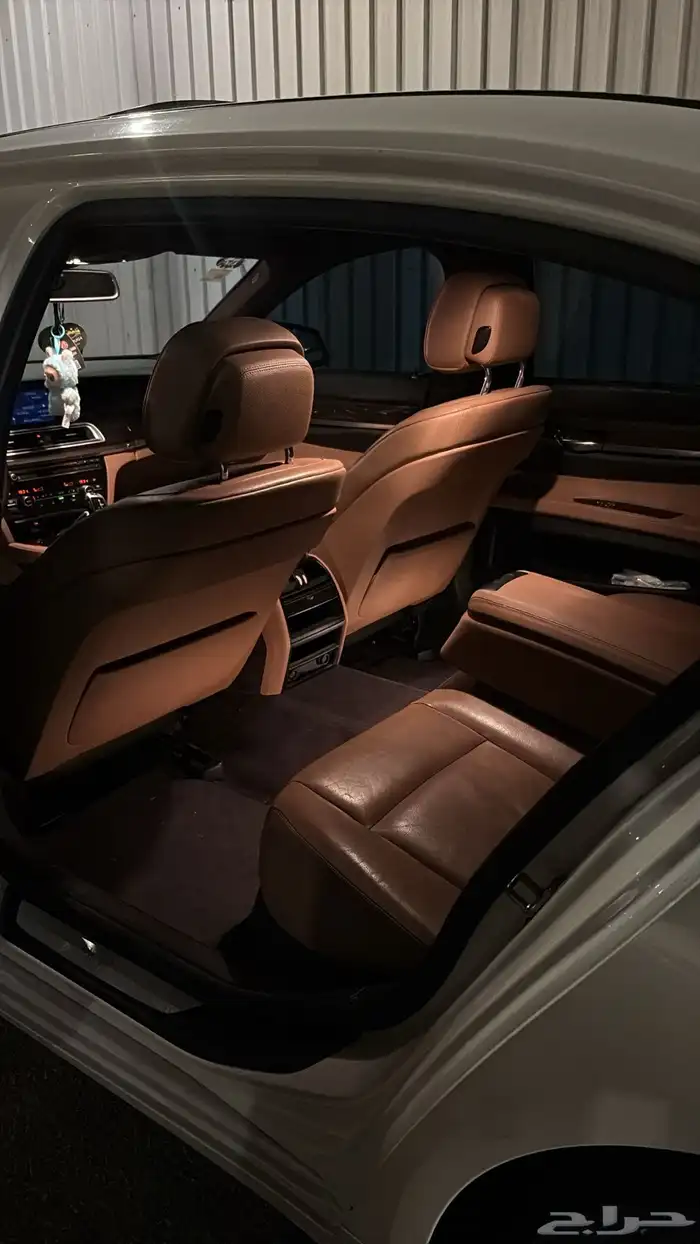 بي ام 740il 7