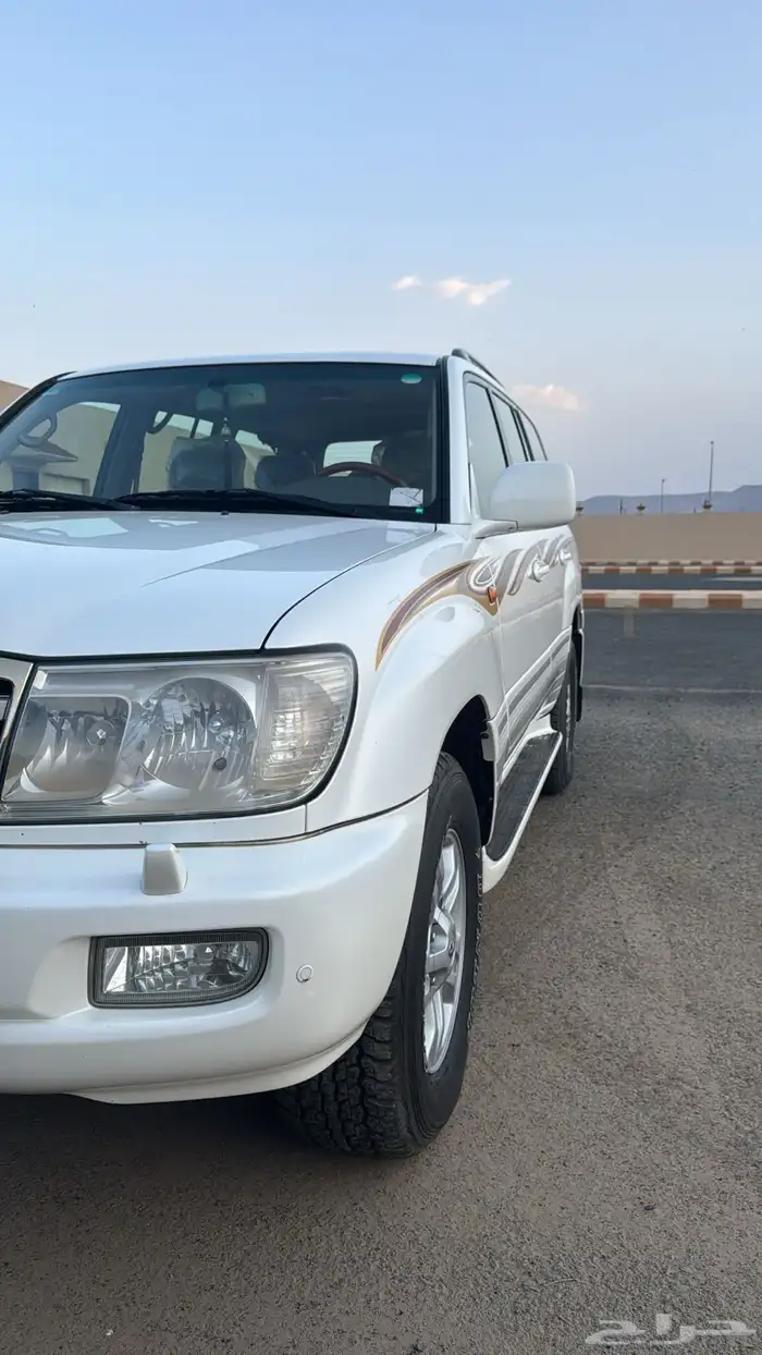 تويوتا لاندكروزر VXR مخزن بريمي 2006 3