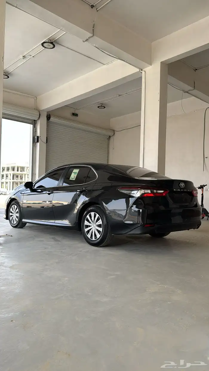 كامري اسود 2023 2