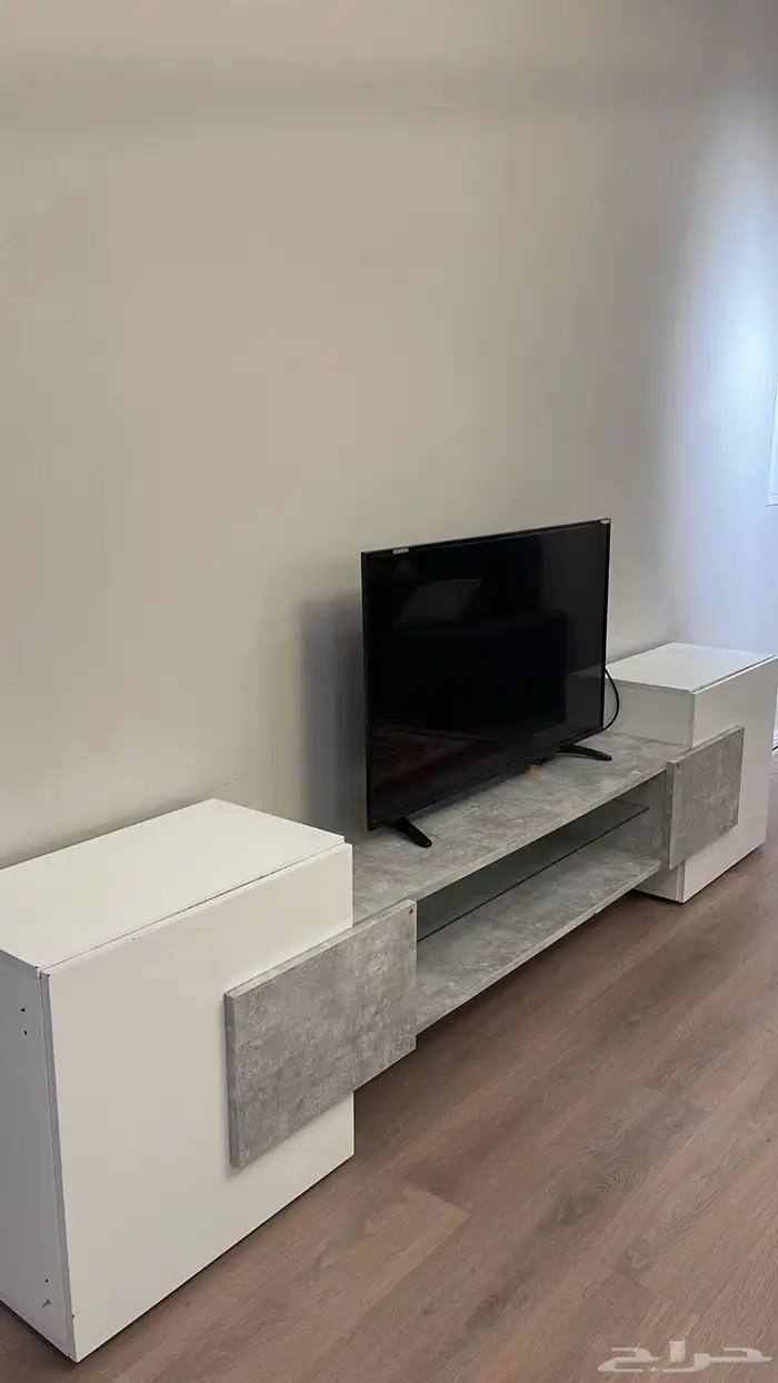 للبيع مكتبة تلفزيون على السوم شاريته من المطلق جديده ونظيفه 2