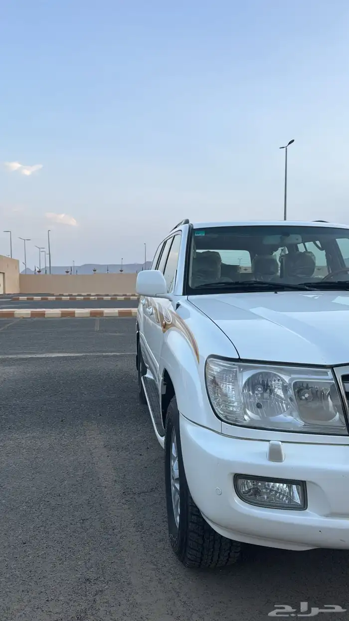 تويوتا لاندكروزر VXR مخزن بريمي 2006 4