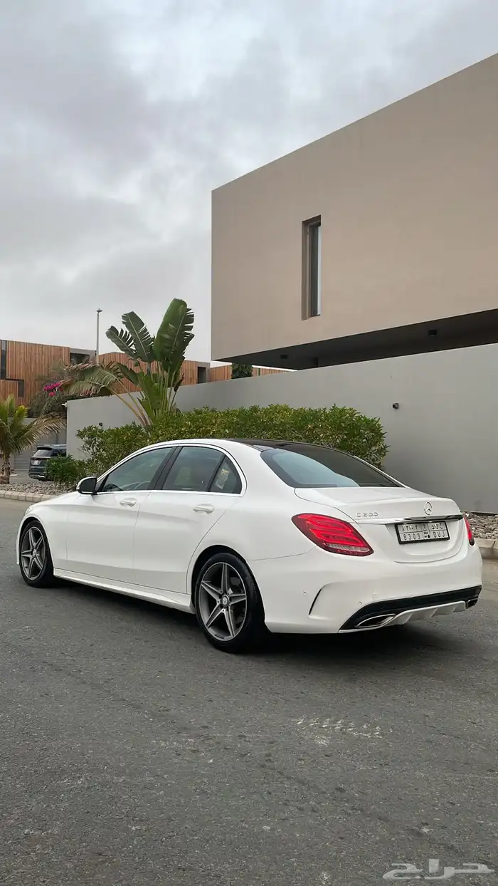 مرسيدس C200 نظيف جفالي 12