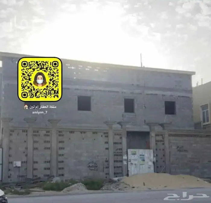 للبيع دور وثلاث شقق عظم في حي الفرسان الدمام 0